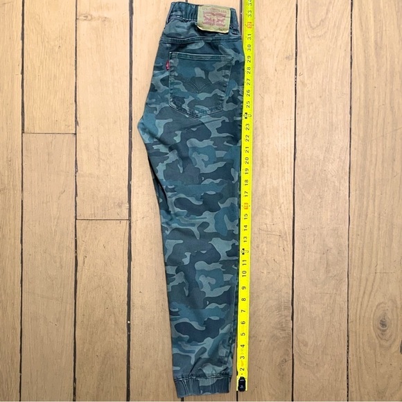 Children’s Levi’s Camo Jogger Pants - Size 12R - Picture 6 of 7